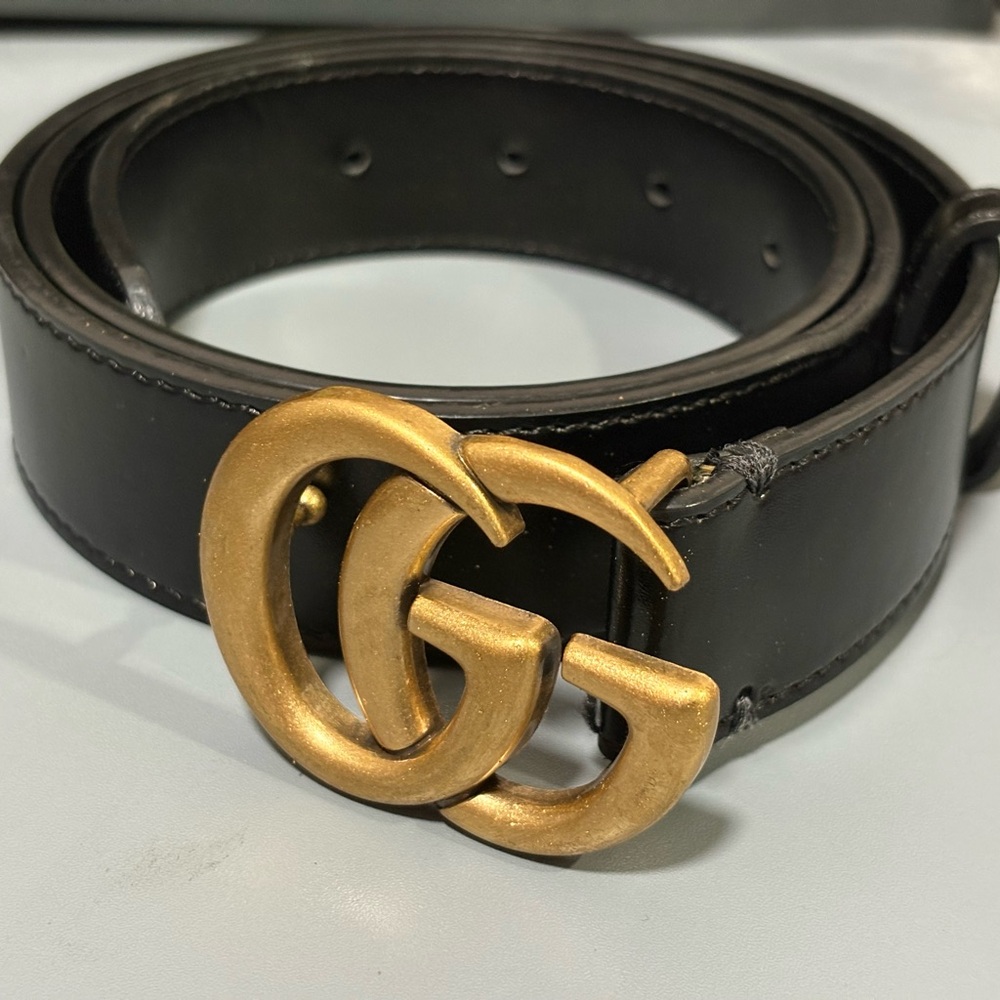 Gucci Black Leather Belt with Gold Double G Buckle